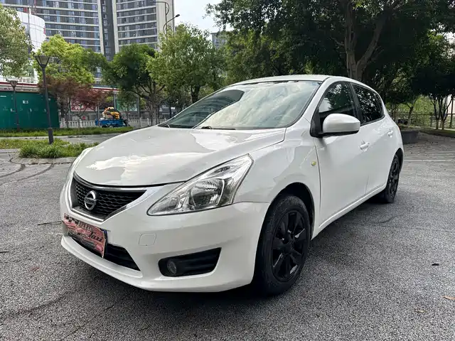 Nissan Tiida 2013
