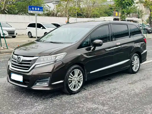 Honda Elysion 2017