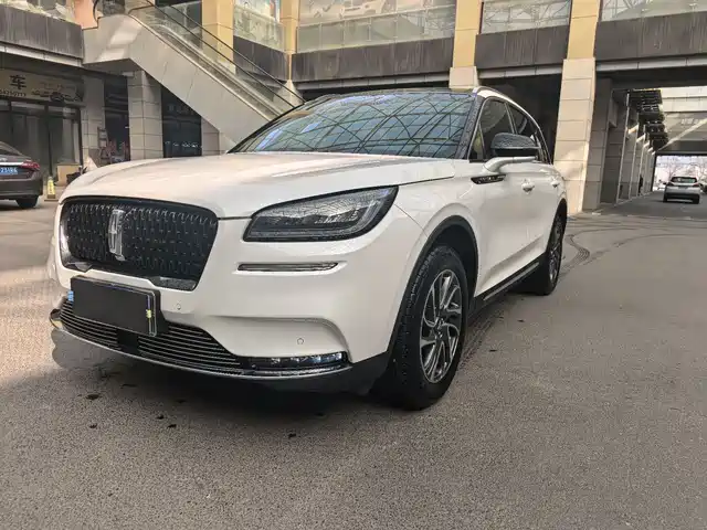 Lincoln Adventurer 2021