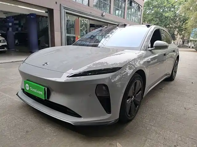 NIO NIO ET5T 2023