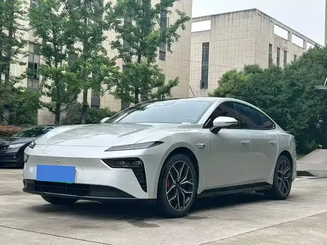 Dongfeng Yipai eπ007