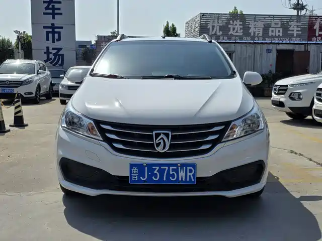 Baojun Baojun 310 2020