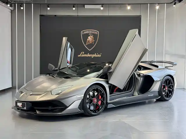 Lamborghini Aventador 2020
