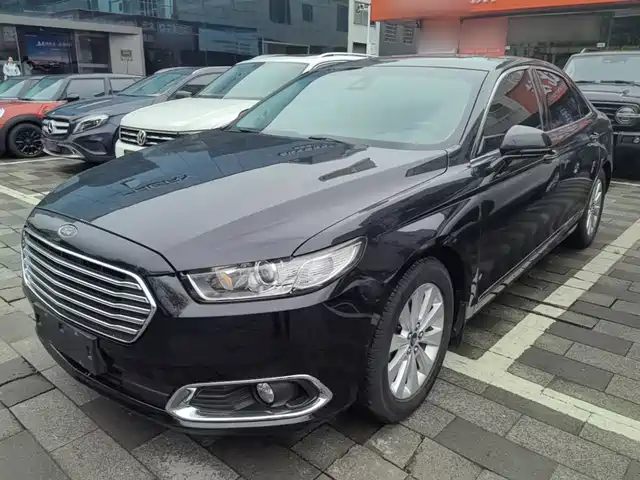 Ford Taurus 2016