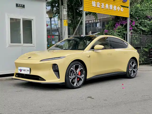 NIO NIO ET5 2023