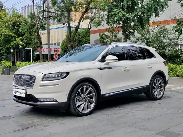 Lincoln Nautilus 2022