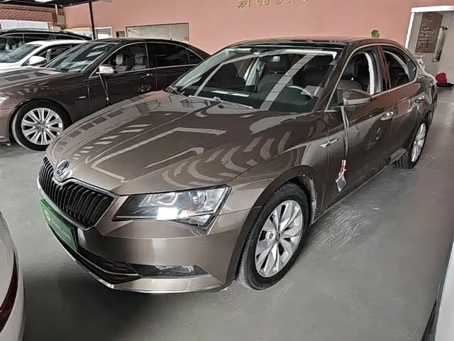 Škoda Superb 2019
