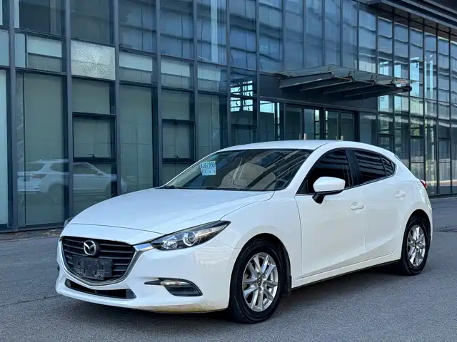 Mazda Mazda3 Axela 2017