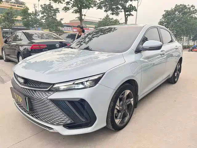 Geely Emgrand L HiP