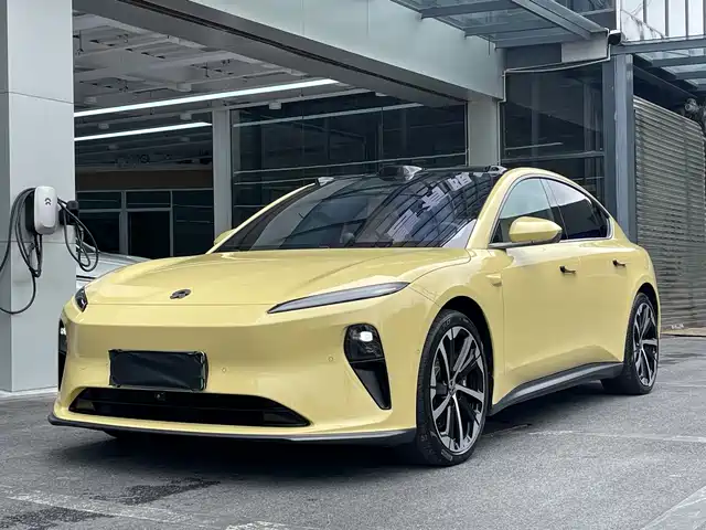 NIO NIO ET5 2022