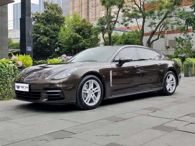Porsche Panamera 2018