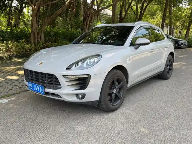 Porsche Macan 2015