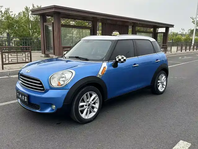MINI MINI COUNTRYMAN 2013