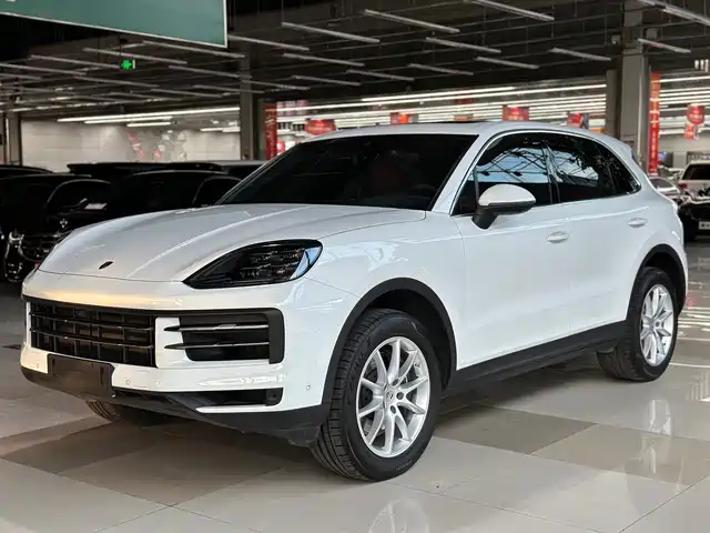 Porsche Cayenne 2025