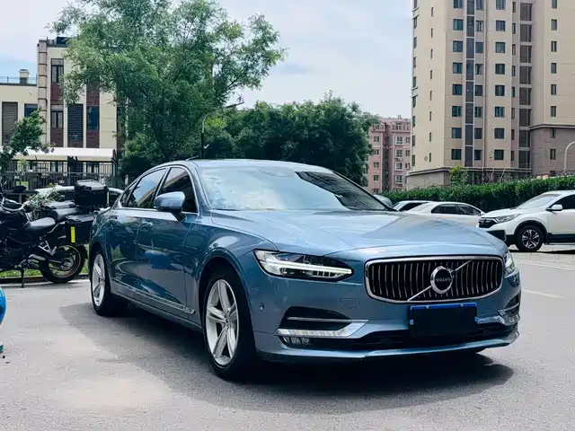Volvo Volvo S90 2018