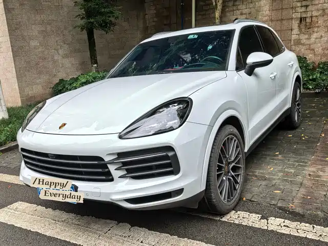 Porsche Cayenne 2021