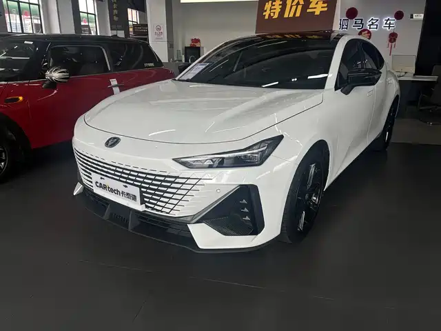 Changan Changan UNI-V 2025