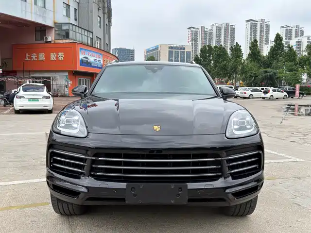 Porsche Cayenne 2021