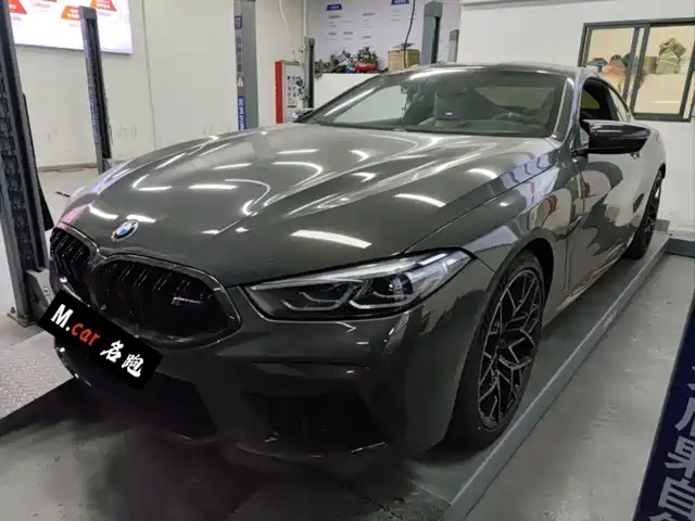 BMW BMW M8 2021