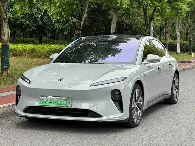 NIO NIO ET5 2023