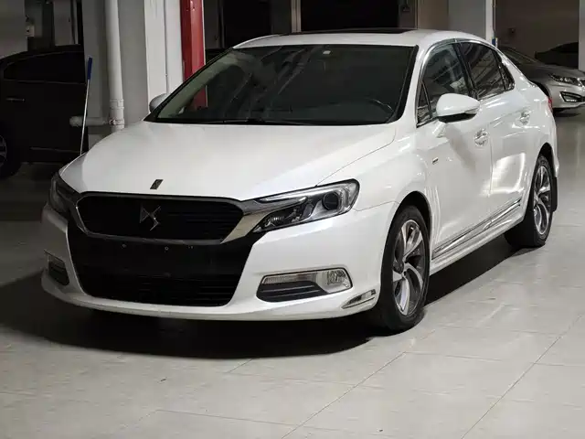 DS DS 5LS 2015