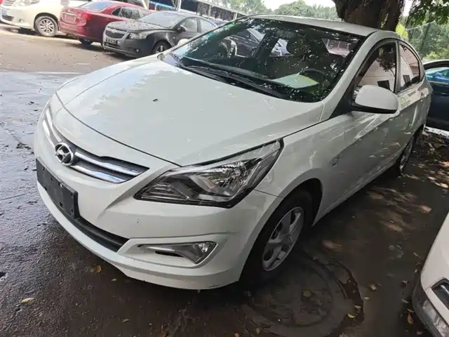 Hyundai Verna 2016