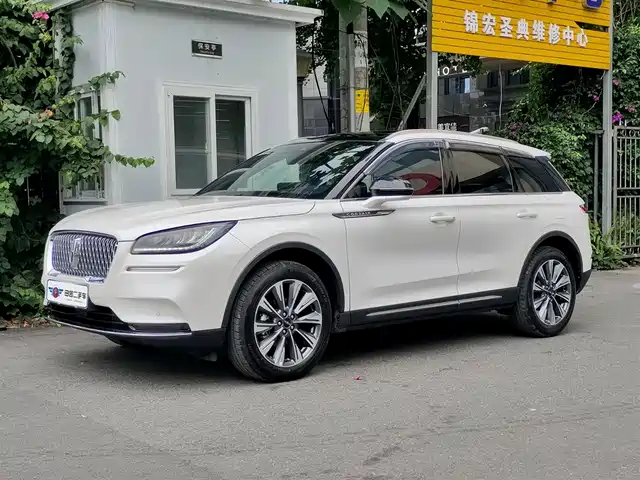 Lincoln Adventurer