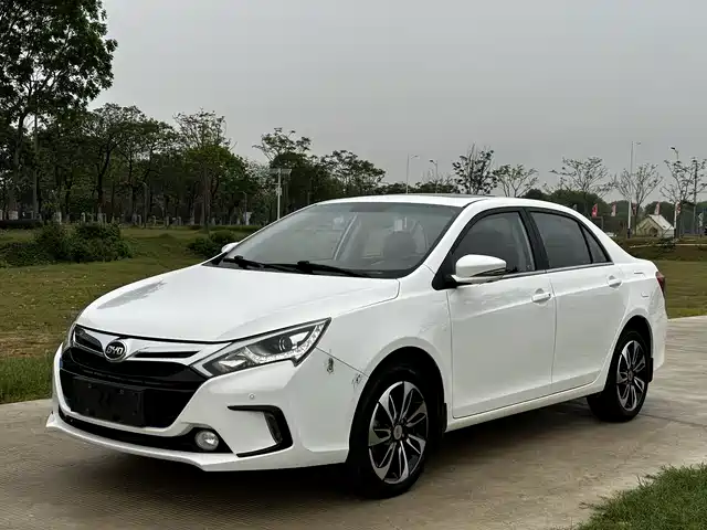 BYD Qin New Energy 2016