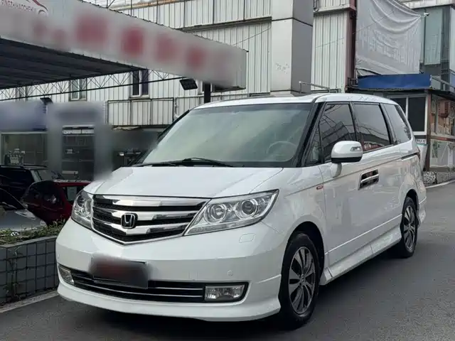 Honda Elysion 2014