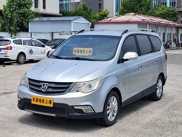Baojun Baojun 730 2015