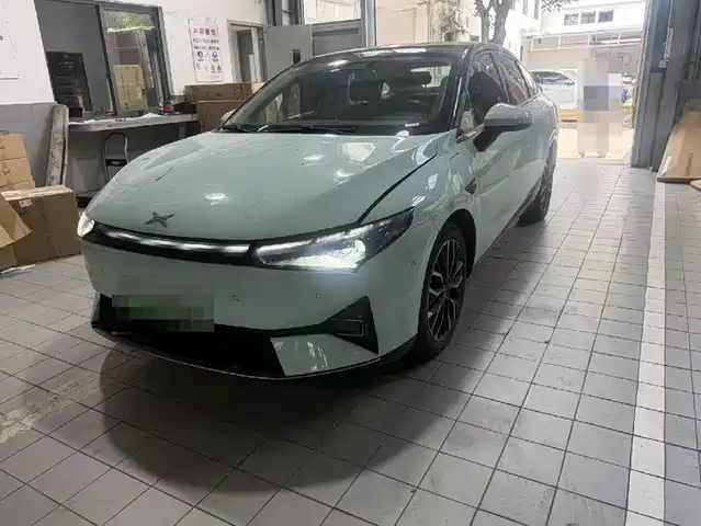 XPeng XPeng P5