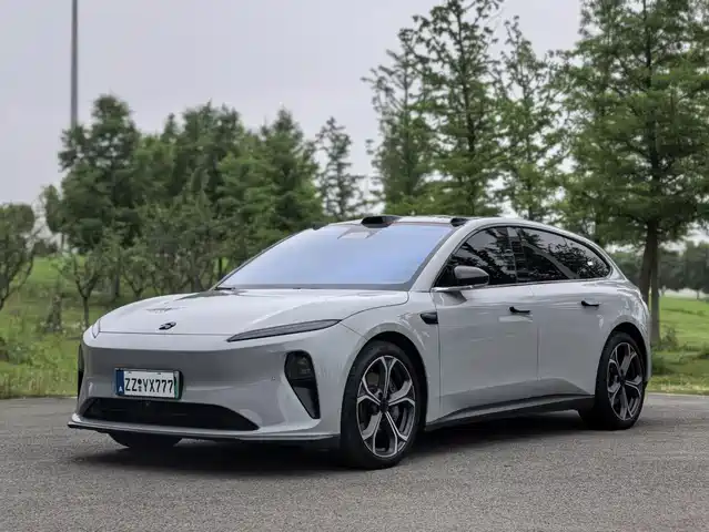 NIO NIO ET5T