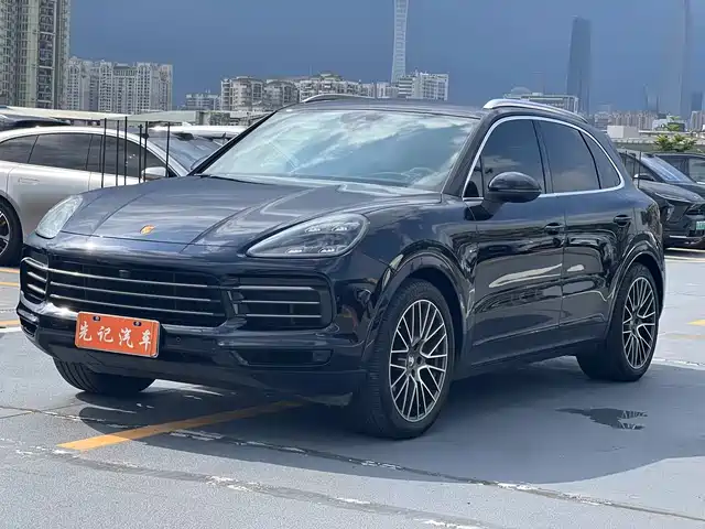Porsche Cayenne 2022