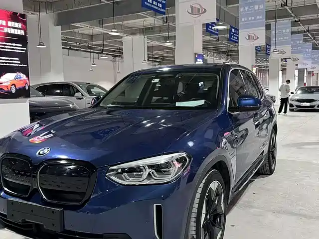 BMW BMW iX3