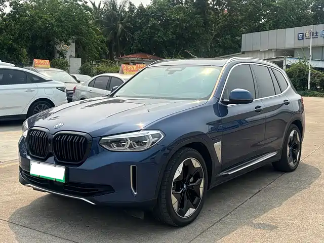 BMW BMW iX3 2021