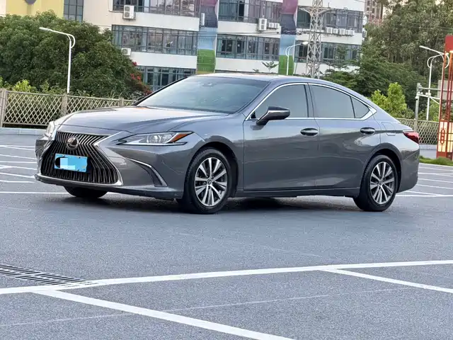 Lexus Lexus ES 2018