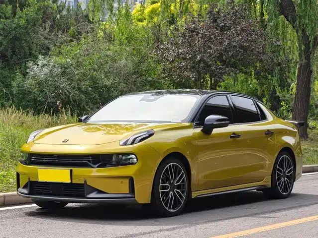 Lynk & Co Lynk & Co 03