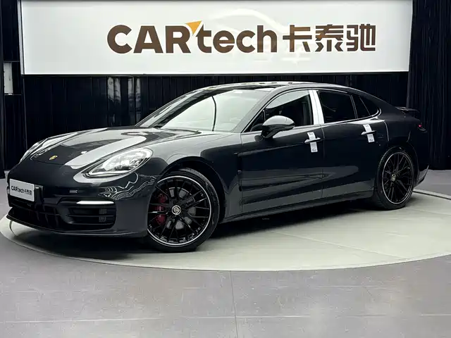 Porsche Panamera 2022