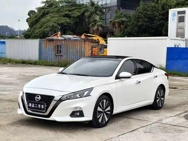 Nissan Teana 2022