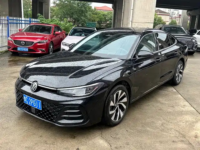 Volkswagen Passat 2025