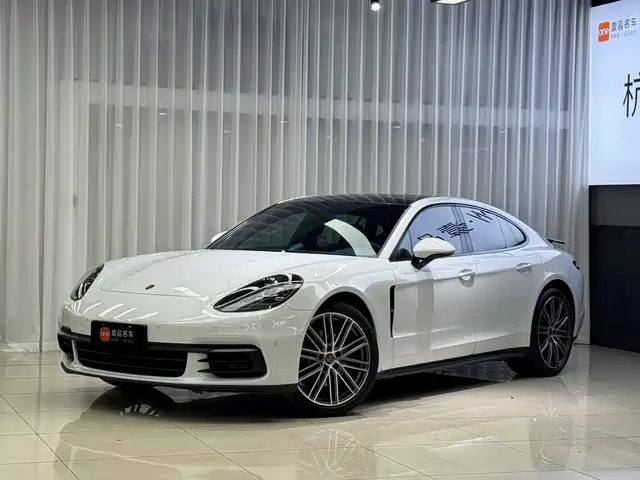 Porsche Panamera 2019