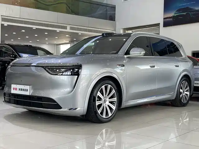 AITO Wenjie AITO M8 2025