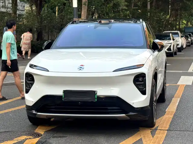 NIO NIO ES7 2022