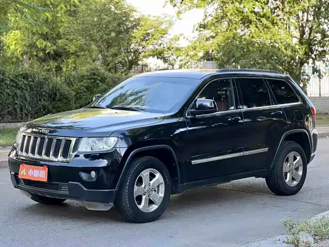 Jeep Grand Cherokee (Import) 2012