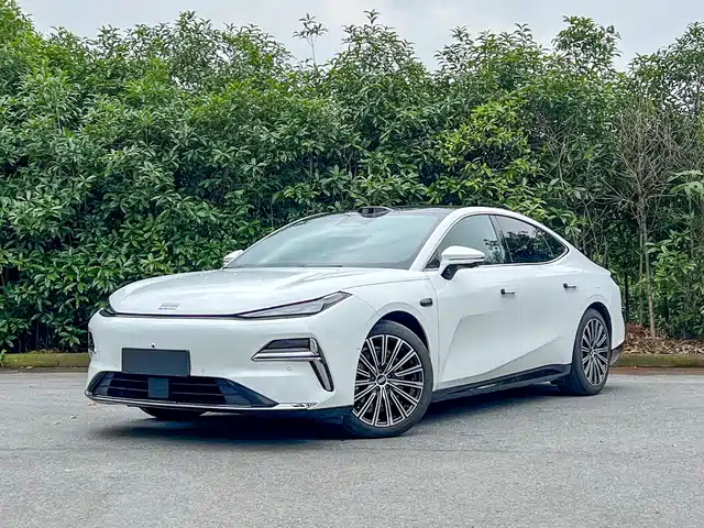 Geely Galaxy Galaxy Xingyao 8 2025