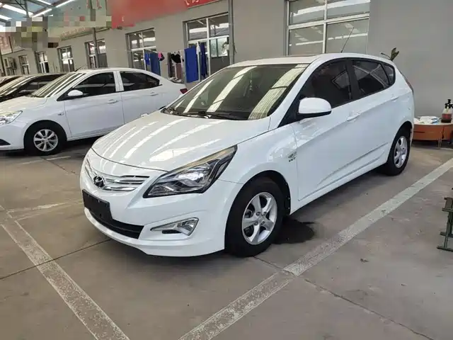 Hyundai Reina 2016