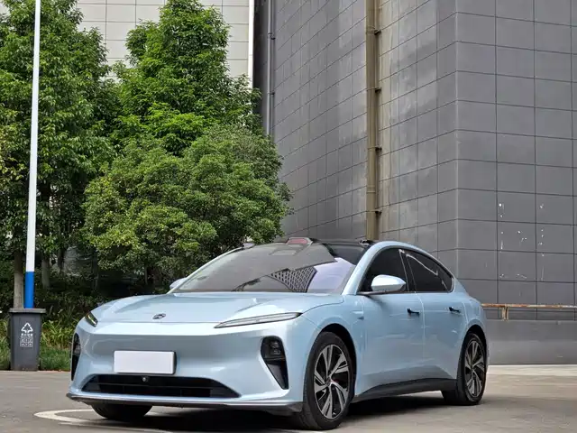 NIO NIO ET5 2023