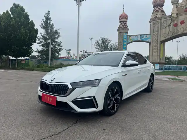 Škoda Octavia 2023