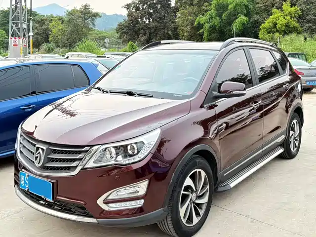 Baojun Baojun 560 2016
