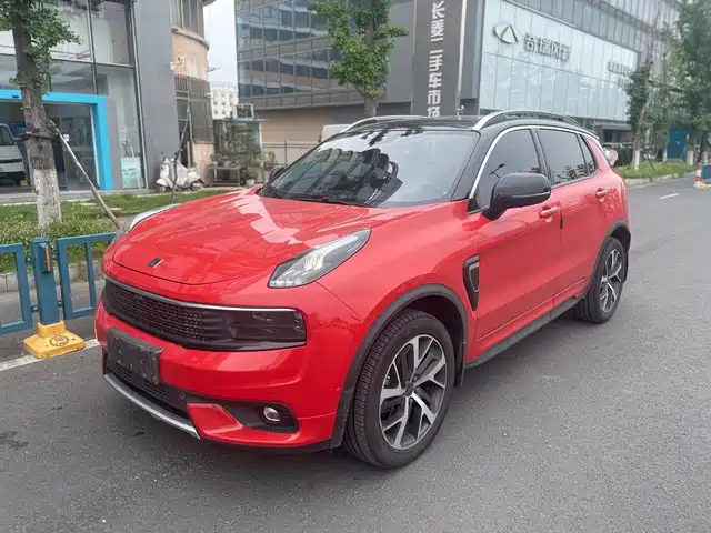 Lynk & Co Lynk & Co 01